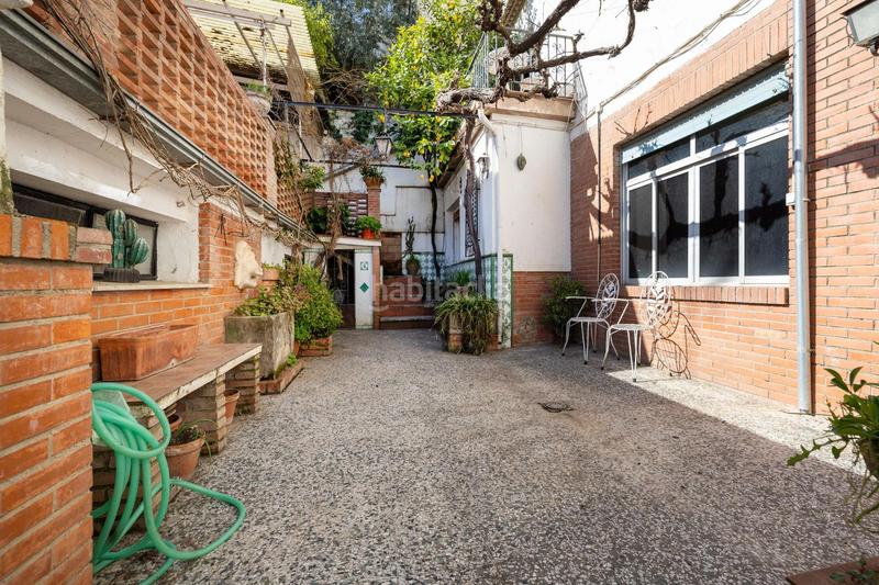 Foto 567871a4-40fa-4b56-a71e-e44d4c59cfda. Casa adosada casa con encanto a reformar en plena cuesta del chapiz. patio, varias terrazas y mucho más en Granada