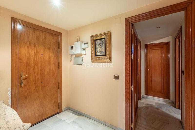 Foto 0ae02cf1-7e0f-44ad-9ffa-a7b664400854. Piso exclusivo piso con jardín privativo en una de las mejores urbanizaciones en Granada