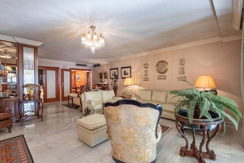 Foto 1299312c-e579-4d5c-ab5f-5fffe268a0b7. Piso exclusivo piso con jardín privativo en una de las mejores urbanizaciones en Granada