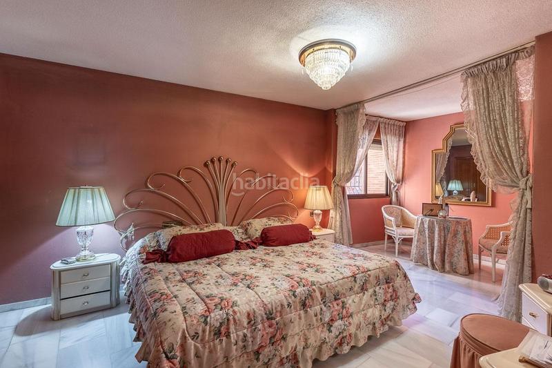 Foto 1e0cc525-3b61-466a-8db4-dc07daaccbcf. Piso exclusivo piso con jardín privativo en una de las mejores urbanizaciones en Granada
