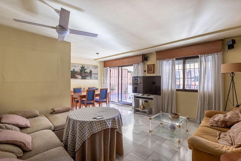 Foto 2b00dd20-27a1-4624-952c-26a4aa508fb9. Piso exclusivo piso con jardín privativo en una de las mejores urbanizaciones en Granada