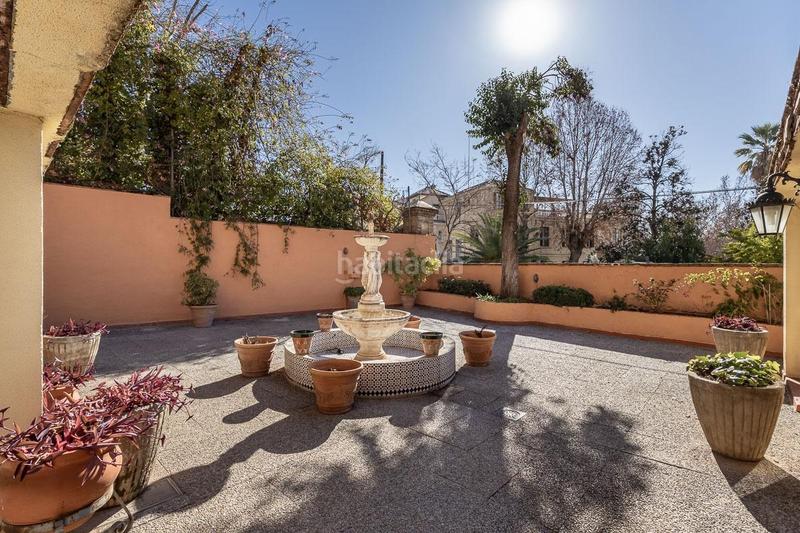 Foto 89cce8a5-a4a8-4c43-ab44-7685fbebb554. Piso exclusivo piso con jardín privativo en una de las mejores urbanizaciones en Granada