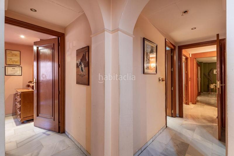 Foto b489ea58-77b6-463c-aa69-05ef8db1c9d9. Piso exclusivo piso con jardín privativo en una de las mejores urbanizaciones en Granada