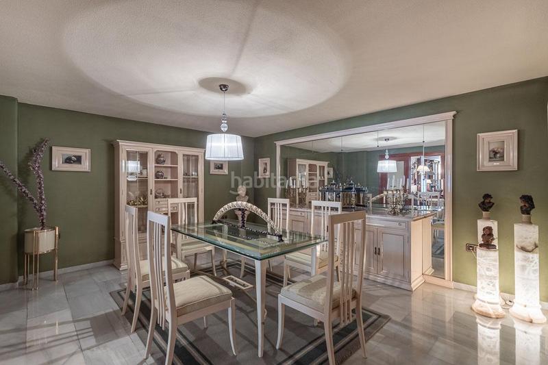 Foto ee9e9dae-6a85-4d89-84b7-21f981823486. Piso exclusivo piso con jardín privativo en una de las mejores urbanizaciones en Granada