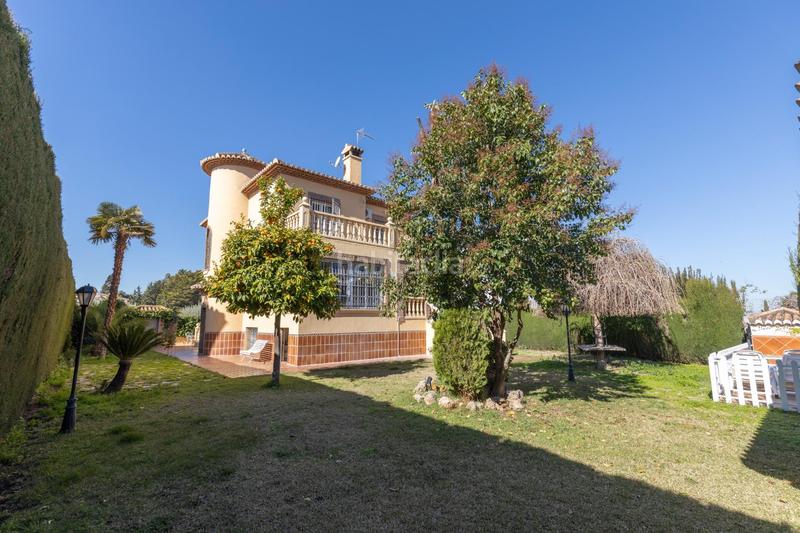 Foto 4a2ef5a8-df47-4ff8-b3ae-4dbeac0bb654. Chalet  en venta en la zubia con licencia turística en Zubia (La)