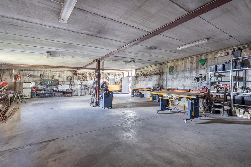 Foto f2766875-29d3-4ce8-bd3a-992fc5bb8c99. Nave industrial en calle atalaya (santa ana) 5 increible oportunidad de negocio y vivienda. en Alcalá la Real