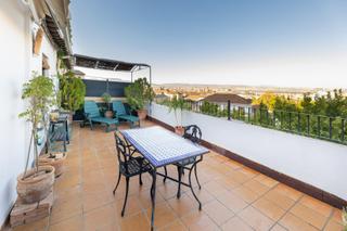 Apartament a San Ildefonso. Atico con vistas espectaculares de granada