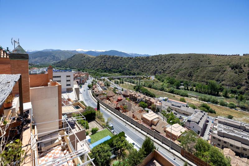 Foto a3840dbf-a420-48ba-9873-62f88cacfee5. Casa adosada espectacular casa ,nuevo acceso de la alhambra en Granada