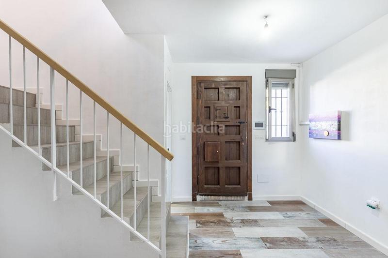 Foto d0dd4cc0-6e9f-48d7-a5dc-1c2d6c0b9719. Casa adosada  en Peligros