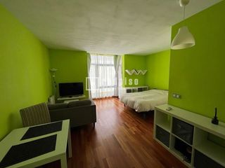 Flat in de Germán Pérez Carrasco