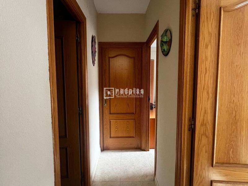 Foto 6c30a656-dfb3-41d9-853b-2e3b53db32a4. Appartement avec chauffage parking piscine dans Aluche Madrid