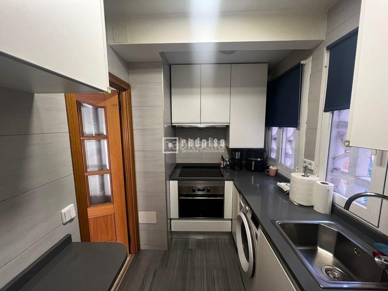 Foto 094aee12-2d66-454b-b74a-a9b5d085a442. Piso oportunidad única en urbanización baleares! en Madrid