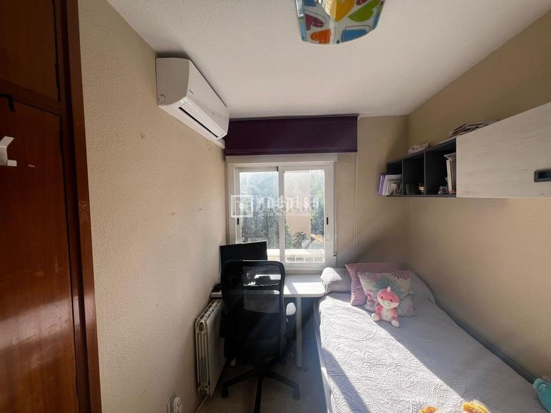 Foto 7e0adbb1-022d-4eeb-94d3-86c1c3d43b8e. Piso oportunidad única en urbanización baleares! en Madrid