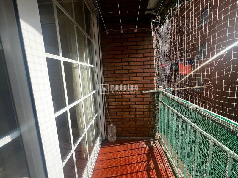 Foto 88e51a6b-6f81-42d2-8939-0c85d9c6fc97. Piso oportunidad única en urbanización baleares! en Madrid