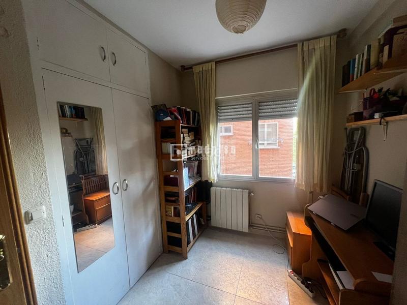 Foto c589fdda-7cdc-4ac5-8d46-5d4815726cee. Piso oportunidad única en urbanización baleares! en Madrid