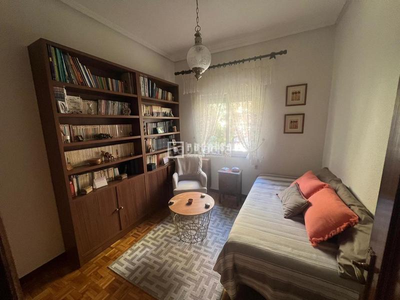 Foto 8b08425f-68f2-40c9-9adc-131a42f30e3b. Flat with heating in Aluche Madrid