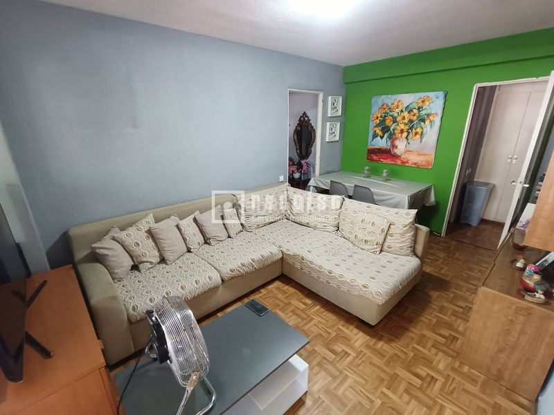 Foto 448b5ca1-7414-4d07-84d1-c759807a5763. Piso en Aluche Madrid