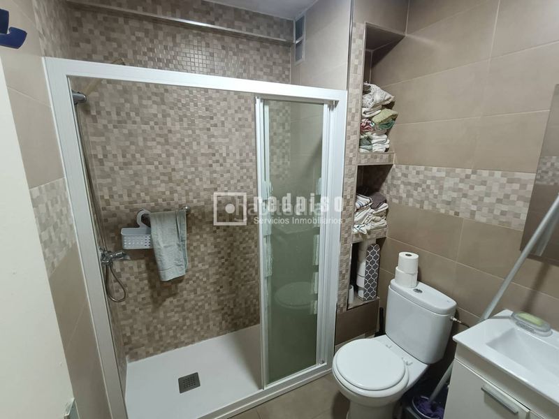 Foto af9463b6-3c2b-4aca-8081-9fd16b2e56e8. Piso en Aluche Madrid