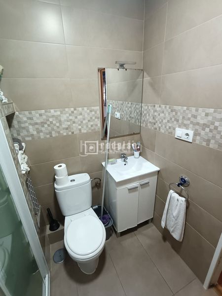 Foto bcf9f4a6-dbe1-4edb-9be5-c69c84ee6786. Piso en Aluche Madrid