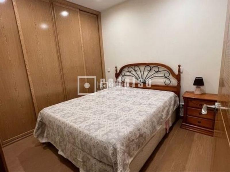 Foto 75c52984-bcaa-4818-8ac7-edfead419608. Piso estupendo inmueble en barrio la Concepción scedula en Madrid