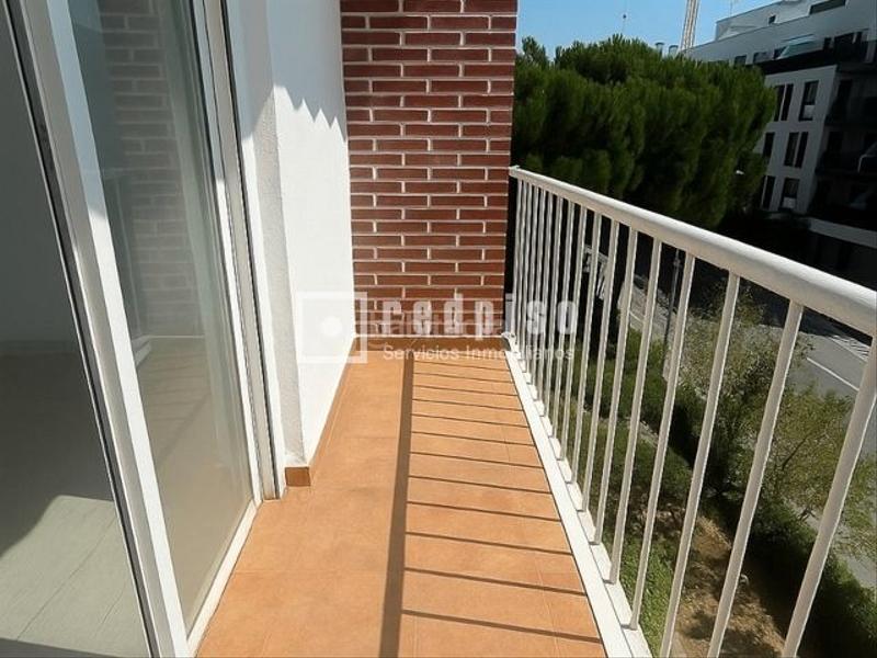 Foto 04652537-bfe4-46c2-9e08-e6d7c8c4253a. Piso oportunidad barrio San Pascual. piso con reforma a terminar. en Madrid