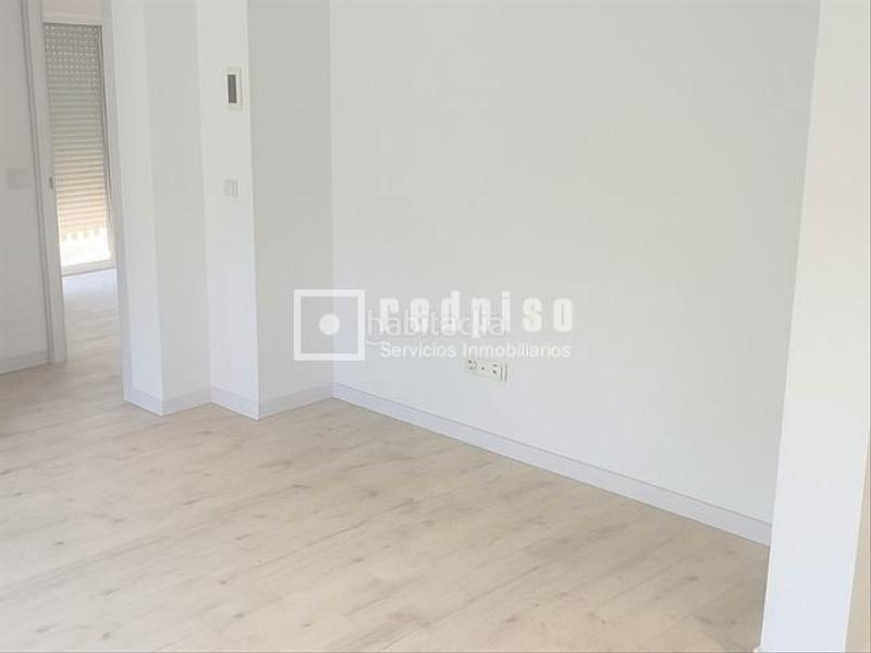 Foto 75b8dcbc-424b-4e8f-8084-c1a4df6e66fb. Piso oportunidad barrio San Pascual. piso con reforma a terminar. en Madrid