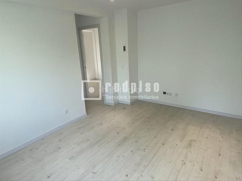 Foto 90b3be9f-7b20-46ca-83bd-49a34c2b6ce7. Piso oportunidad barrio San Pascual. piso con reforma a terminar. en Madrid