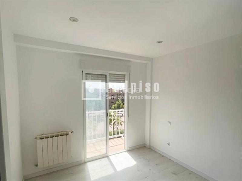 Foto a5fa57b2-c7f4-42de-93b7-478ae337423a. Piso oportunidad barrio San Pascual. piso con reforma a terminar. en Madrid