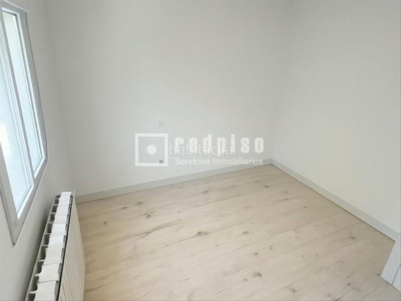 Foto b70b96f9-0ffc-4ab3-8a26-749e2dbefb98. Piso oportunidad barrio San Pascual. piso con reforma a terminar. en Madrid
