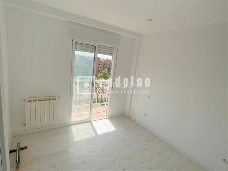 Foto d718375b-390f-40b1-94ca-7addfdd5c5b6. Piso oportunidad barrio San Pascual. piso con reforma a terminar. en Madrid