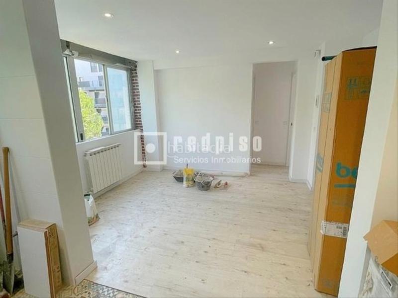 Foto dac5b59d-e817-4a35-8b96-13c331b51996. Piso oportunidad barrio San Pascual. piso con reforma a terminar. en Madrid