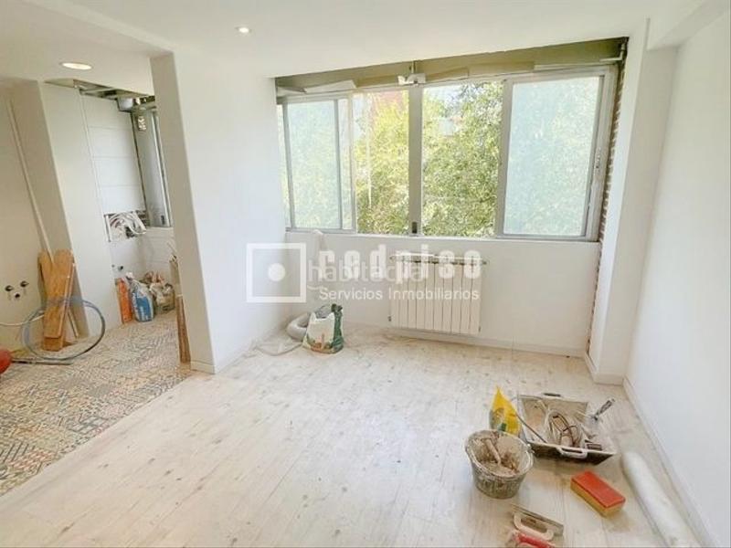 Foto e1a9b2f0-006a-4cb3-9d2f-356c74cd3a03. Piso oportunidad barrio San Pascual. piso con reforma a terminar. en Madrid
