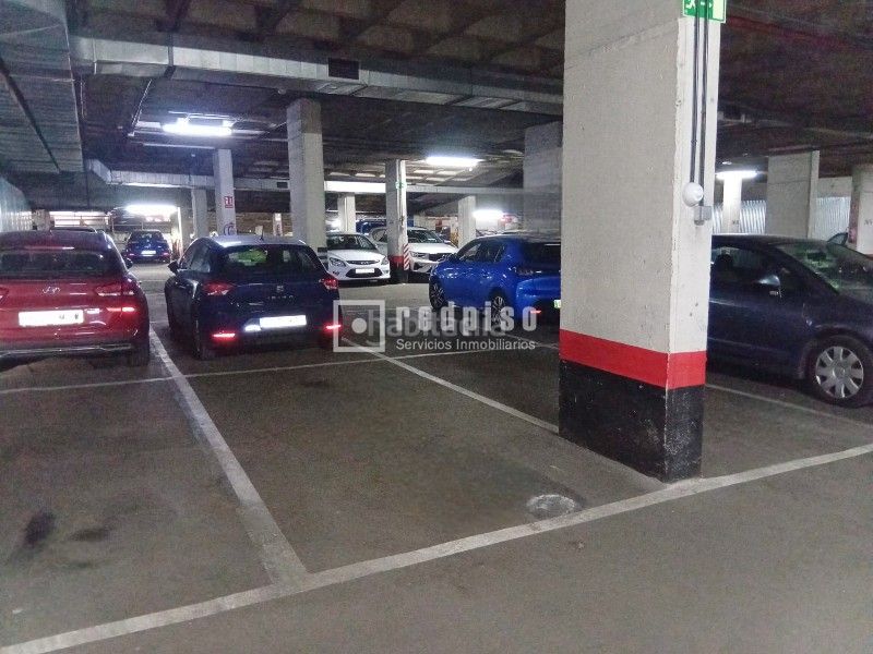 Foto 66f472f7-1a0d-43c0-911d-6cee9729575a. Aparcament cotxe a San Pascual Madrid
