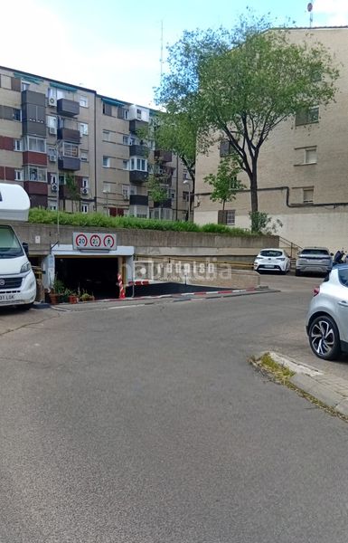 Foto b3a48da2-4db8-47a2-9221-23398a93eecc. Aparcament cotxe a San Pascual Madrid