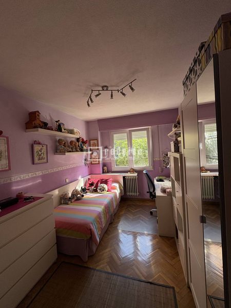 Foto fc6f1775-95cb-4ded-a24a-7af97b5b9bd4. Flat with parking in San Pascual Madrid