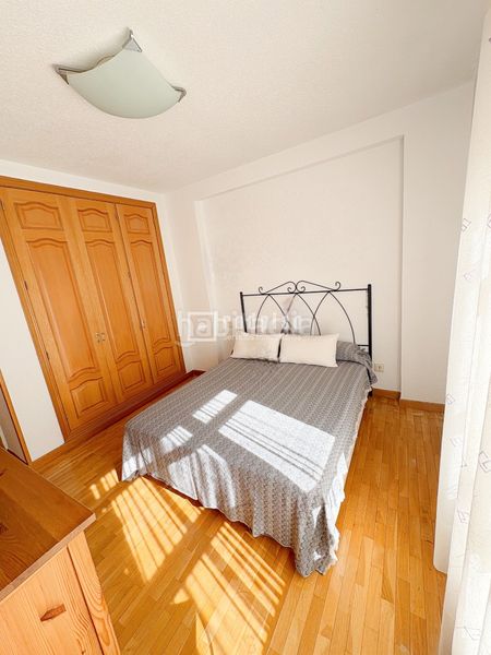 Foto 4d2765f8-67d3-4f81-abd4-567c3e7cdfea. Pis amb aparcament a San Pascual Madrid