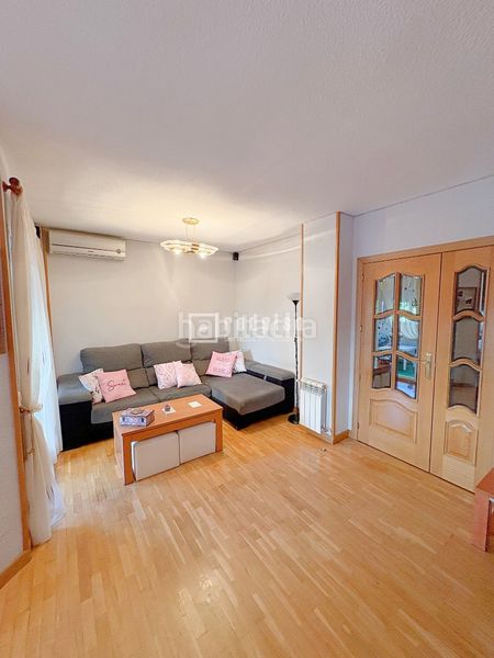 Foto d4f427d8-0873-4e15-9232-295bc6aa8628. Pis amb aparcament a San Pascual Madrid