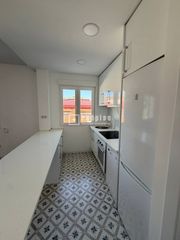 Piso  De la virgen del val. Precioso piso 2 dormitorios reformado en barrio la concepción