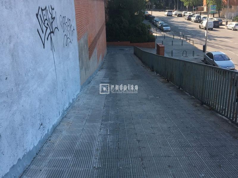 Foto 89f68191-c39c-4cd1-b190-aba184597f74. Location parking voiture dans Media Legua Madrid