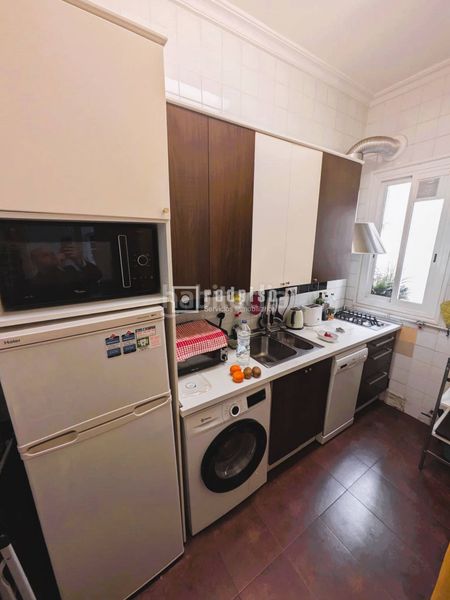 Foto 41cdde60-f897-4562-857b-c51075963b98. Apartament amb calefacció aparcament a Bellas Vistas Madrid