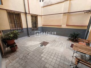 Pis  De berruguete. Se vende piso en calle berruguete con espacio exterior