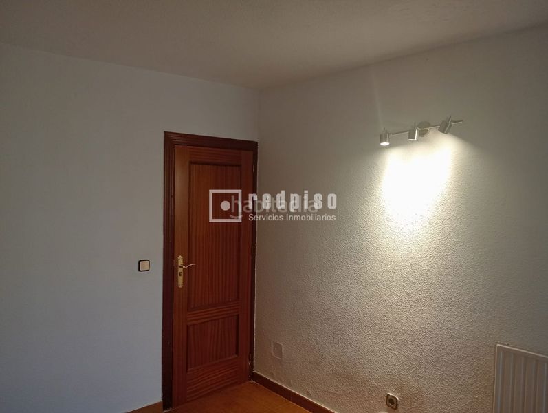 Foto a4ce6256-7aad-4bd1-bd88-5bd3d1f53d20. Pis amb calefacció a Palomeras Sureste Madrid