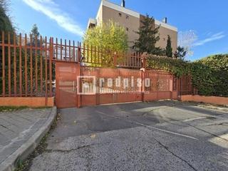 Parking coche  Ramon gomez de la serna
