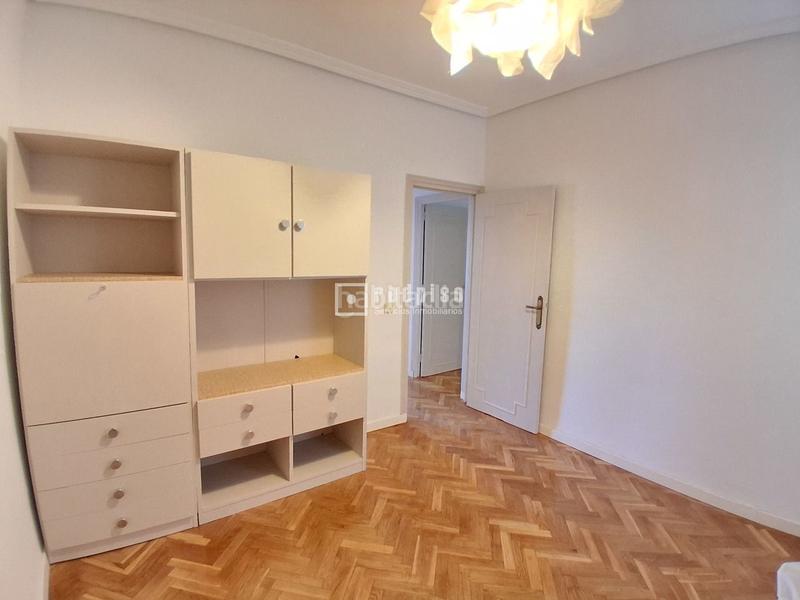 Foto b13a87a6-1a24-4b21-9062-031c9d85e4c6. Location appartement avec chauffage dans Peñagrande Madrid