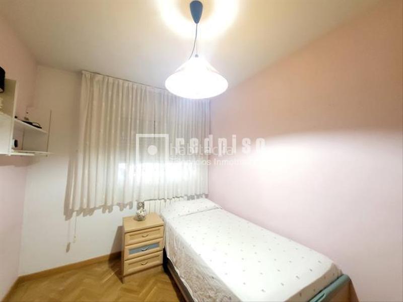 Foto f4c88e42-9a3f-4f0c-9bb6-d46c482c602a. Pis amb calefacció aparcament piscina a Brezo Valdemoro