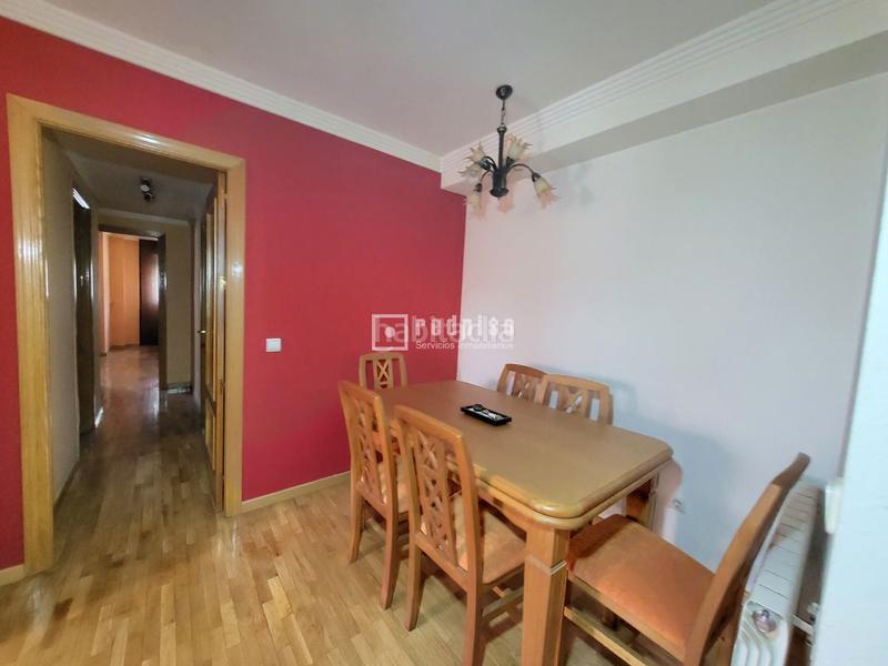 Foto cce88034-c177-40ae-bfdc-80cf02c3e1c0. Piso tu nuevo hogar te espera! finca del 2003 con ascensor, espectacular piso de tres dormitorios, dos baños y plaza de garaje. en Valdemoro