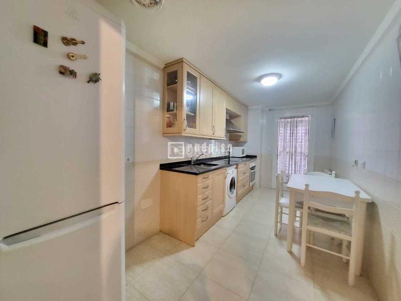 Foto f5298bfc-8002-4cea-8353-6b2859b744e5. Piso tu nuevo hogar te espera! finca del 2003 con ascensor, espectacular piso de tres dormitorios, dos baños y plaza de garaje. en Valdemoro