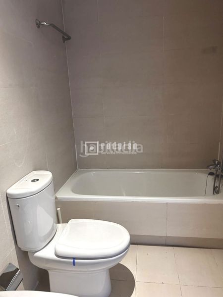 Foto 417bd0e3-4a14-4a1a-a2a9-c313857f77c8. Flat with parking pool in Guardia Civil-Zona Industrial Valdemoro