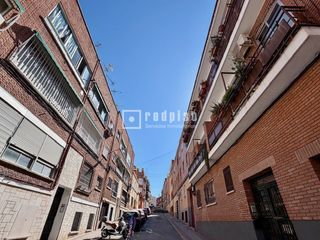 Aparcament cotxe a de San Leopoldo