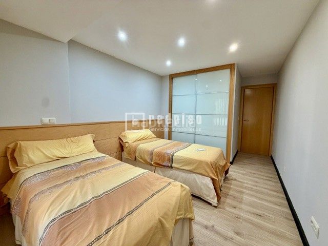 Foto b96da802-fef6-42bf-8c06-8b7600e2f556. Rent flat in Castilla Madrid